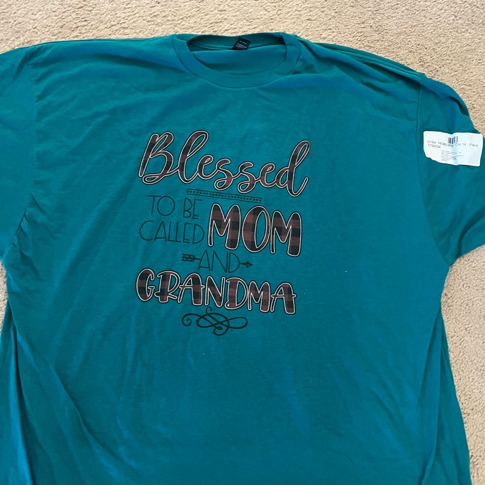 New Teal Graphic T-Shirt with 'Blessed Mom and Grandma' Print